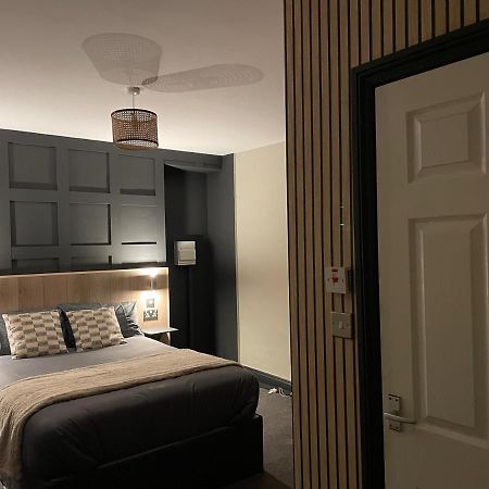 Hotel The Welshman'S Arms Pembroke Dock Esterno foto