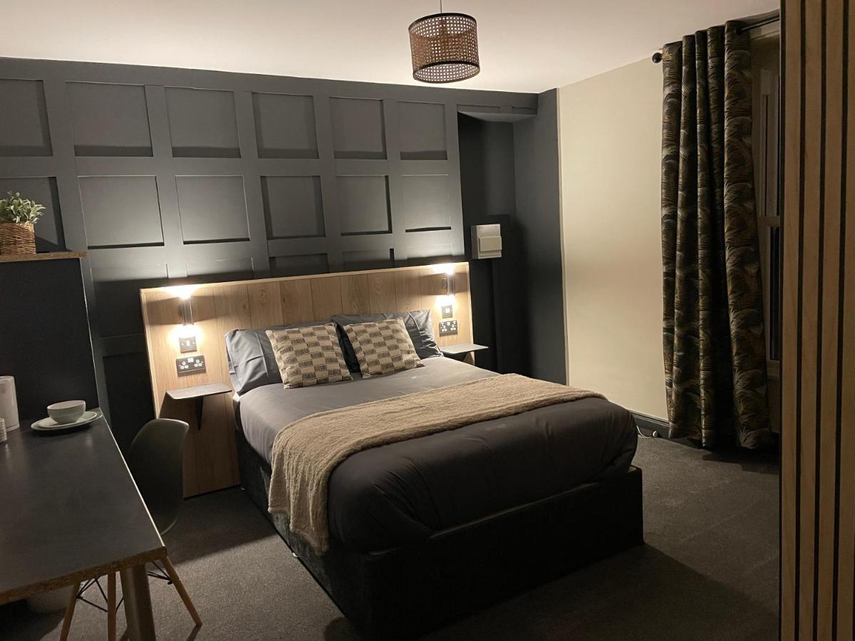 Hotel The Welshman'S Arms Pembroke Dock Esterno foto