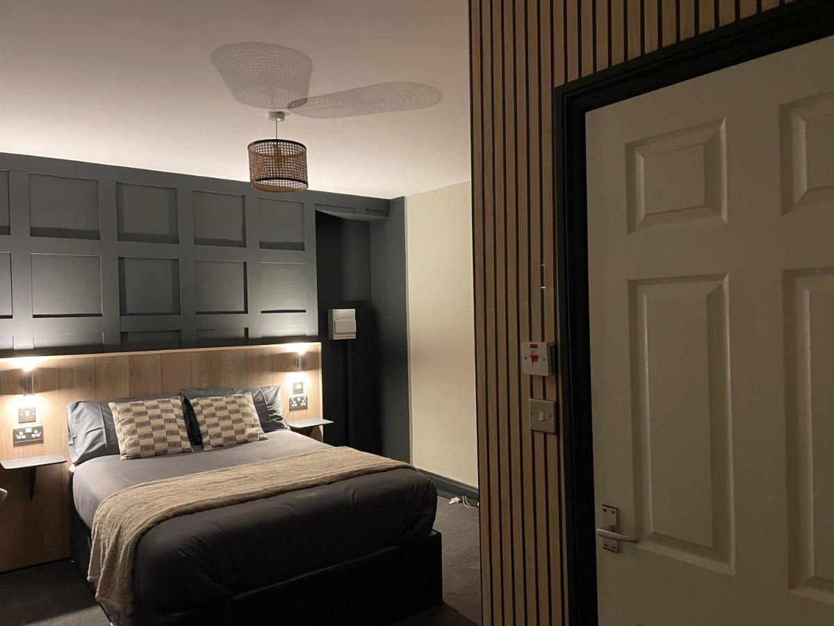 Hotel The Welshman'S Arms Pembroke Dock Esterno foto