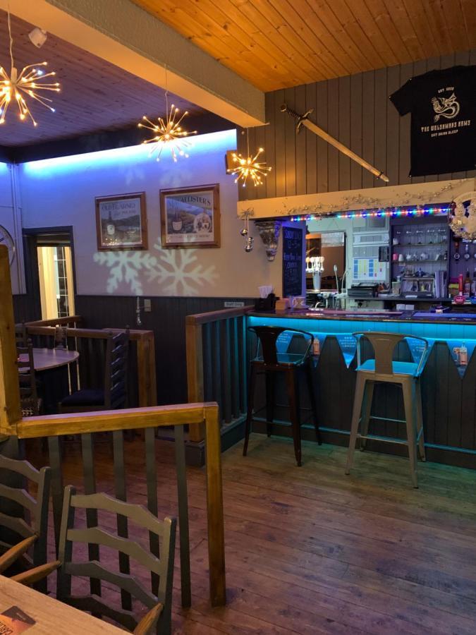 Hotel The Welshman'S Arms Pembroke Dock Esterno foto